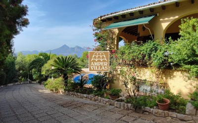 Magnificent villa with beautiful views and privacy in Sierra Altea Golf.